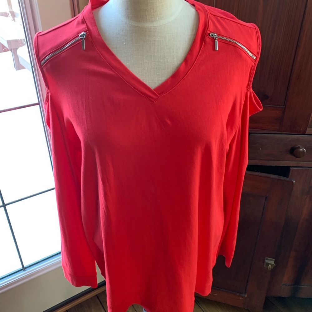 Red V-Neck Women's Top with Zipper Accents